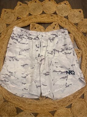 NFQ Men's Light Gray Camo Athletic Shorts